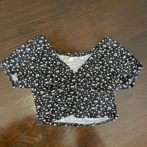 Cropped Black Tee with White Flowers